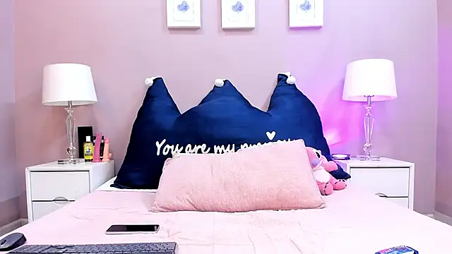 Snapshot of MAYTEMINAJ chatting on 05.27.26 MAYTEMINAJ online show from 05.27.26