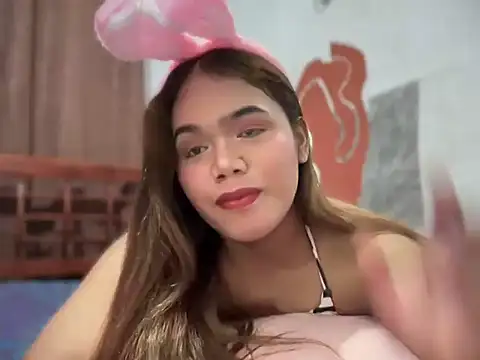 yourhotwild bella online show from 04.17.26