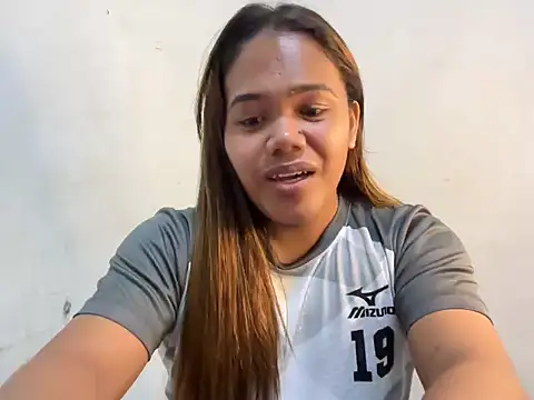yourhotwild bella online show from 07.24.26