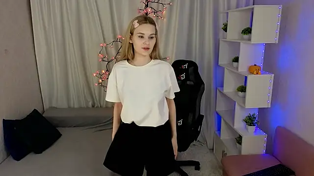 SugarNyaa online show from 04.28.26