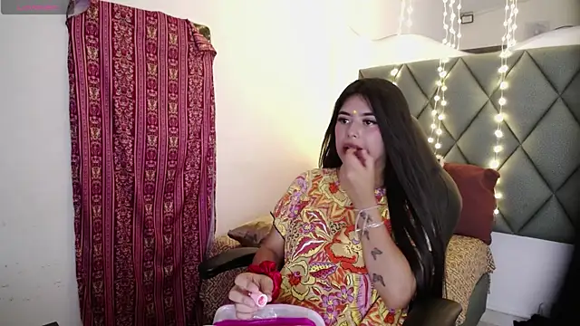 Snapshot of devika_kumar chatting on 05.25.26 devika kumar online show from 05.25.26