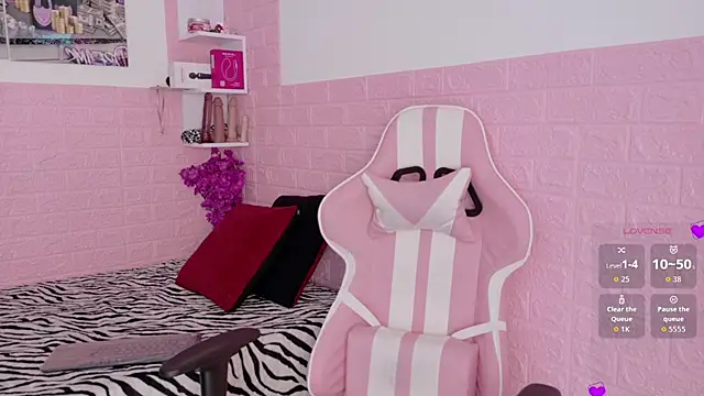 Sophi Sweet11 online show from 05.26.26
