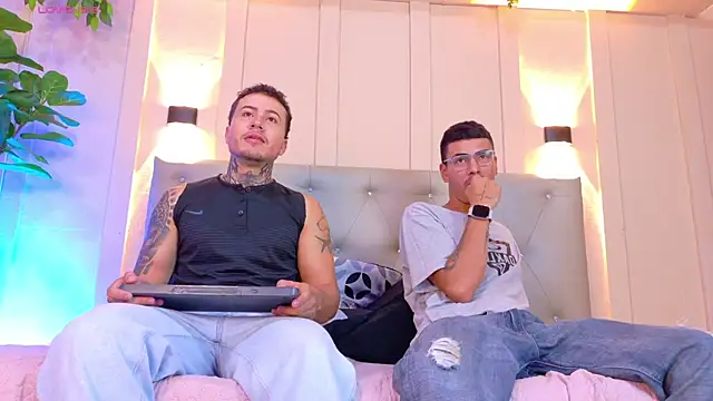 Axel saenzz online show from 04.29.26