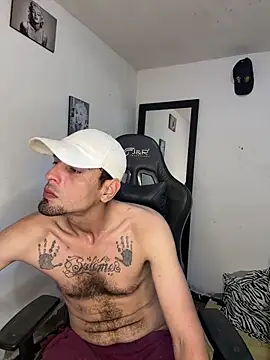 Snapshot of Lherzamxx chatting on 03.29.26 Lherzamxx online show from 03.29.26