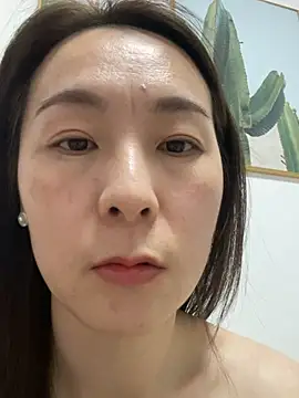 Snapshot of you-520 chatting on 04.15.26 you-520 online show from 04.15.26