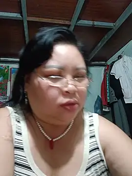 Snapshot of Monglan-c chatting on 06.24.26 Monglan-c online show from 06.24.26