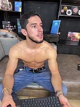 Snapshot of axel_tone chatting on 03.31.26 axel tone online show from 03.31.26