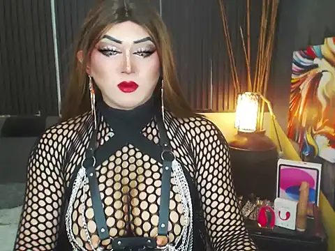 HugexMsLovelyxCock online show from 05.13.26