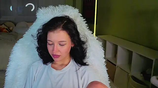 Regina Noire online show from 04.06.26