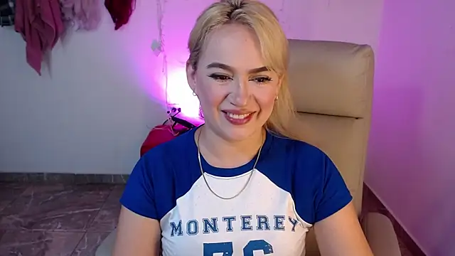 Carolina 2403 online show from 06.12.26