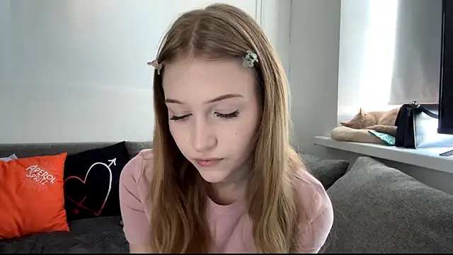 Snapshot of KatrineDrea chatting on 04.28.26 KatrineDrea online show from 04.28.26