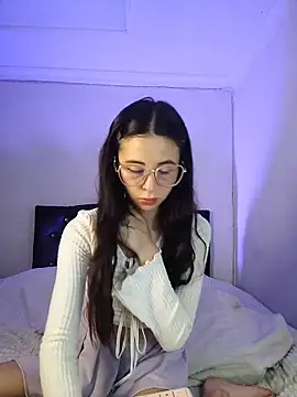 its Lia 1 online show from 05.02.26
