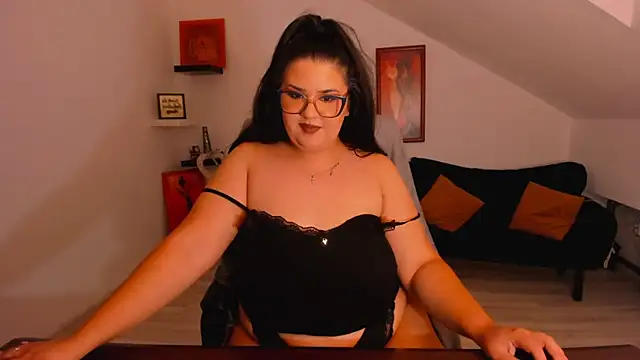 Snapshot of MariyaWill chatting on 04.29.26 MariyaWill online show from 04.29.26