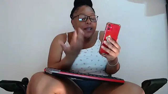 Snapshot of xxZoeyx chatting on 03.09.25 xxZoeyx online show from 03.09.25