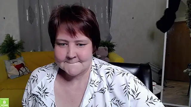 QUEEN02030 online show from 04.22.26