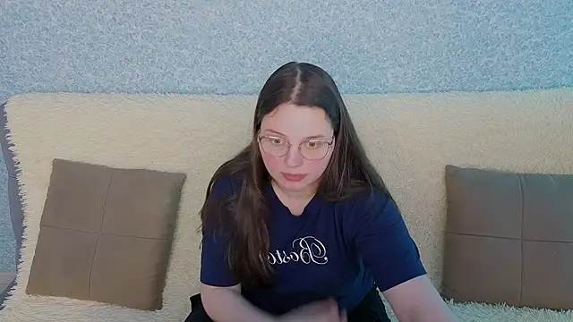 SofiDreamm online show from 04.25.26