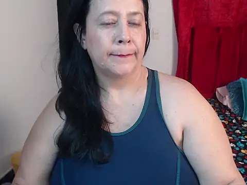 Snapshot of carlareyesk977 chatting on 05.25.26 carlareyesk977 online show from 05.25.26