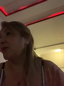 Ambar Hoot online show from 03.31.26