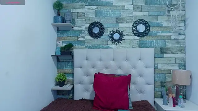Skylernaomi online show from 05.22.26