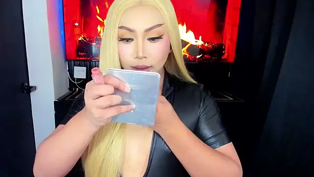  YourBeautifulShemale  online show from 05.10.26