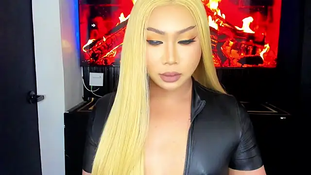  YourBeautifulShemale  online show from 05.11.26