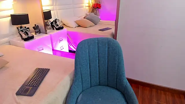 Snapshot of Lia__Harper chatting on 04.15.26 Lia Harper online show from 04.15.26