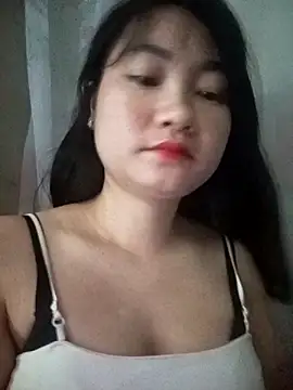 Snapshot of Linh_Hoang chatting on 05.04.26 Linh Hoang online show from 05.04.26