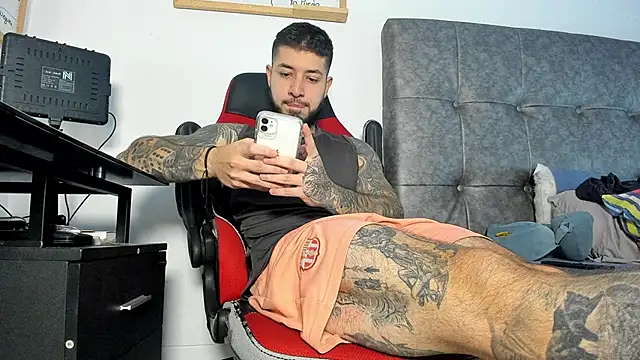 vyxen x online show from 04.13.26