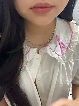 Snapshot of Rosecute11 chatting on 04.26.26 Rosecute11 online show from 04.26.26