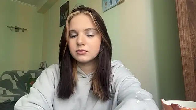 GiselleReidenbach online show from 04.07.26