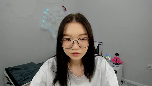 Snapshot of syuri_sun chatting on 06.08.26 syuri sun online show from 06.08.26