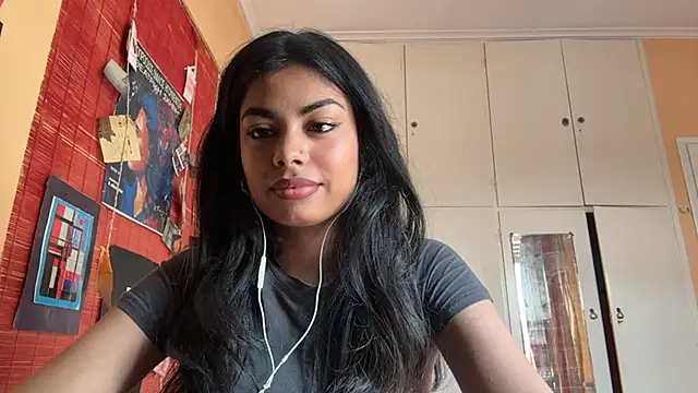 JenniRoutt online show from 04.04.26