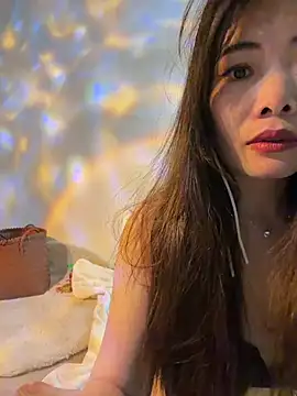 Snapshot of Xiaoyunduo1 chatting on 05.05.26 Xiaoyunduo1 online show from 05.05.26
