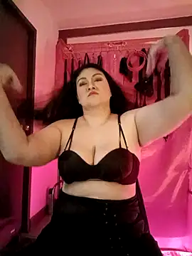 Snapshot of dominalisa chatting on 05.13.26 dominalisa online show from 05.13.26