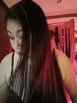 Snapshot of dominalisa chatting on 05.21.26 dominalisa online show from 05.21.26
