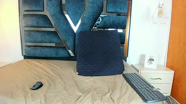 Alantaylorr  online show from 05.29.26