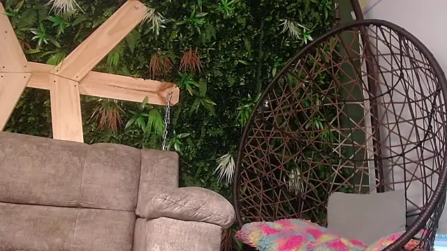 Milan Moon online show from 04.15.26