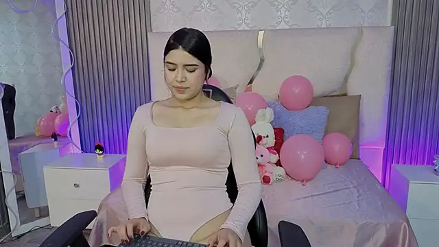 Snapshot of ELA_TAY1 chatting on 04.18.26 ELA TAY1 online show from 04.18.26