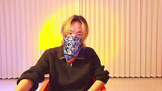 Snapshot of wumei-001 chatting on 04.02.26 wumei-001 online show from 04.02.26