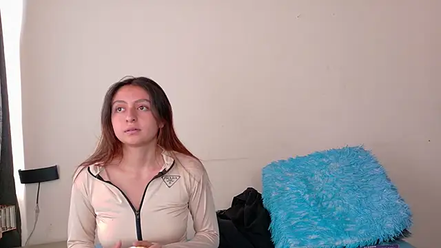 Snapshot of Lala_fluffy chatting on 04.04.26 Lala fluffy online show from 04.04.26