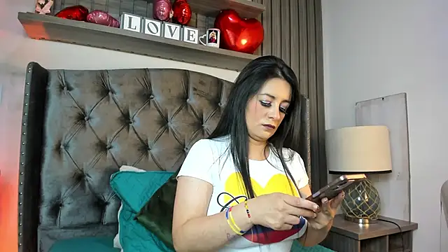 Mirandha QM online show from 06.11.26