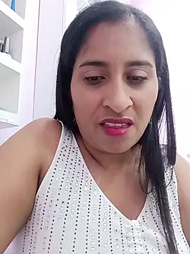SofiaMendez1  online show from 04.30.26