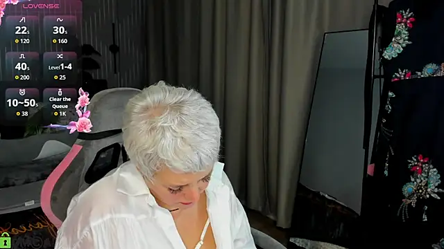 Linda Zef1r online show from 05.03.26
