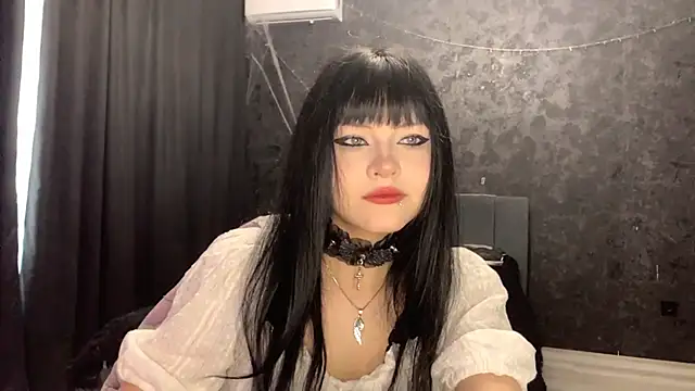 EmilyEmbears online show from 04.20.26