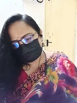 Snapshot of monisha_cam chatting on 06.25.26 monisha cam online show from 06.25.26