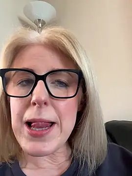 Laylaskyexx online show from 04.07.26