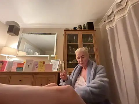 Laylaskyexx online show from 04.29.26