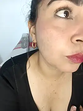 Emily Divi69 online show from 04.25.26