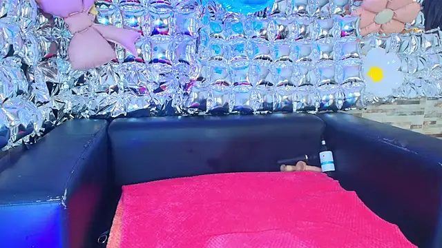 Snapshot of candy-paris chatting on 05.25.26 candy-paris online show from 05.25.26