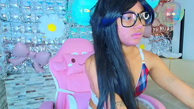 Snapshot of candy-paris chatting on 06.19.26 candy-paris online show from 06.19.26